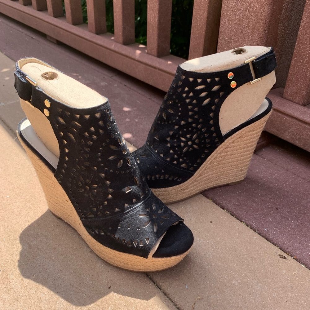 NWOT Marc Fisher wedges